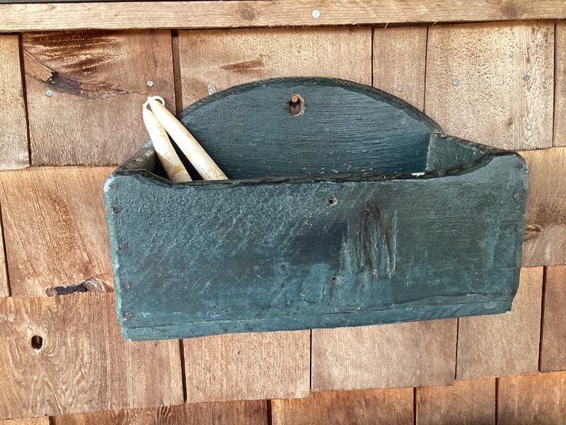 Early Hanging Wall Box